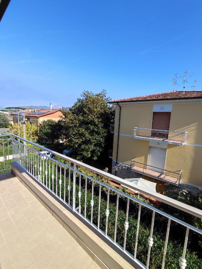 Casa Violina Apartment Lido di Camaiore Ngoại thất bức ảnh
